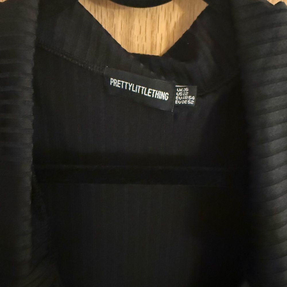 Pretty Little Thing Ribbed Dress - Picture 2 of 5